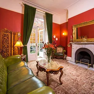 Alhambra Court **** York
